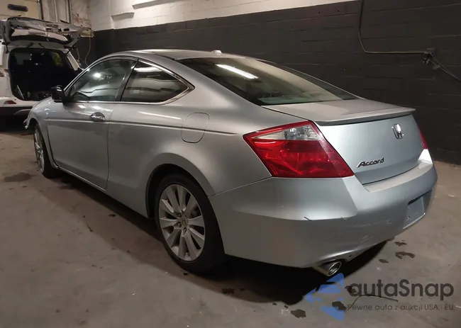 1HGCS22818A011893: 38776420