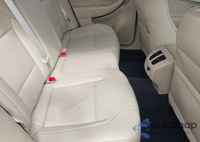 1FAHP2E83FG202197: 38798925