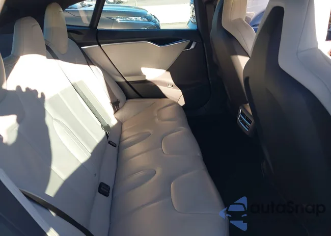 5YJSA1E25GF138411: 38800917