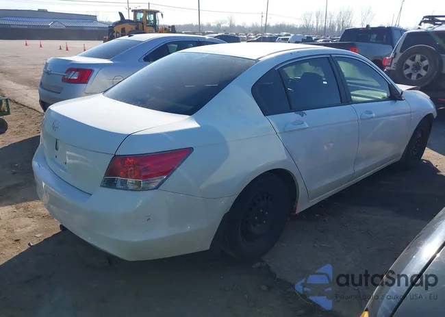 1HGCP26389A190774: 38803274