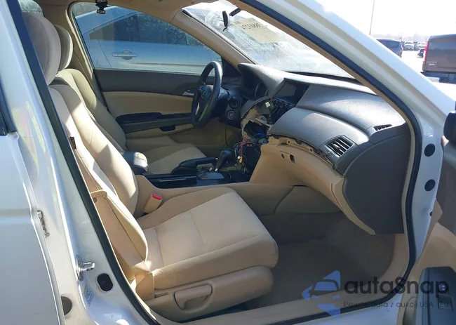 1HGCP26389A190774: 38803274