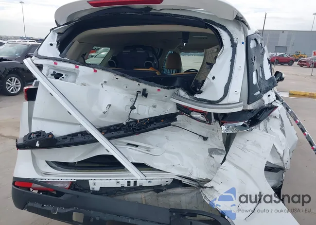 KNDNB4H39N6125119: 38812739