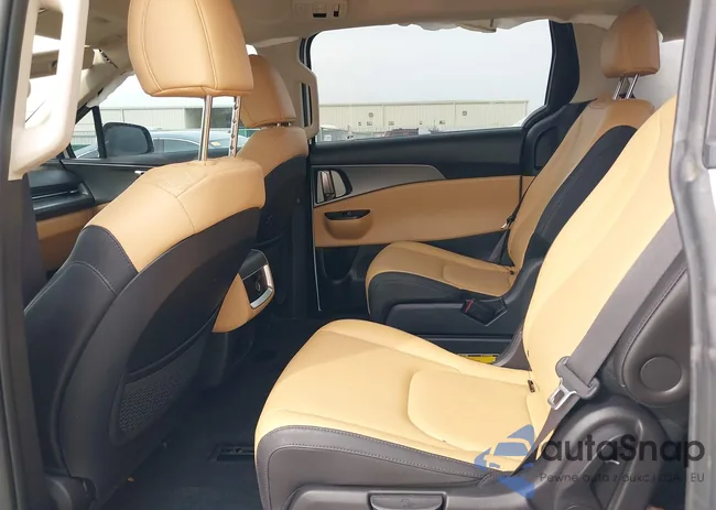 KNDNB4H39N6125119: 38812739