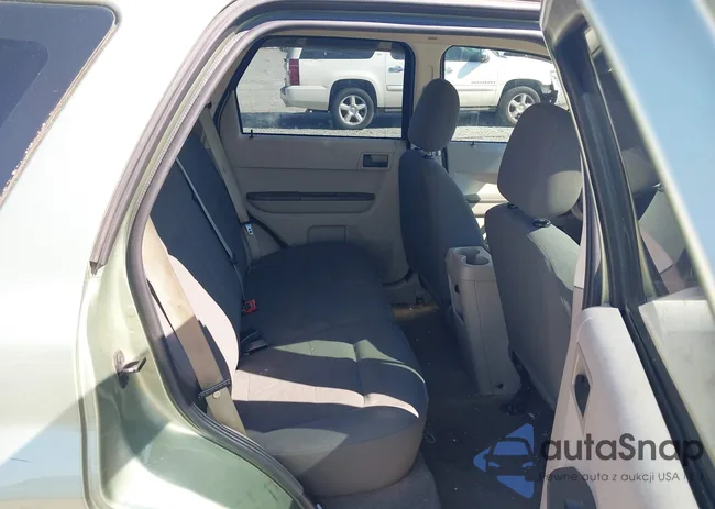 1FMCU02Z48KB00157: 38813069