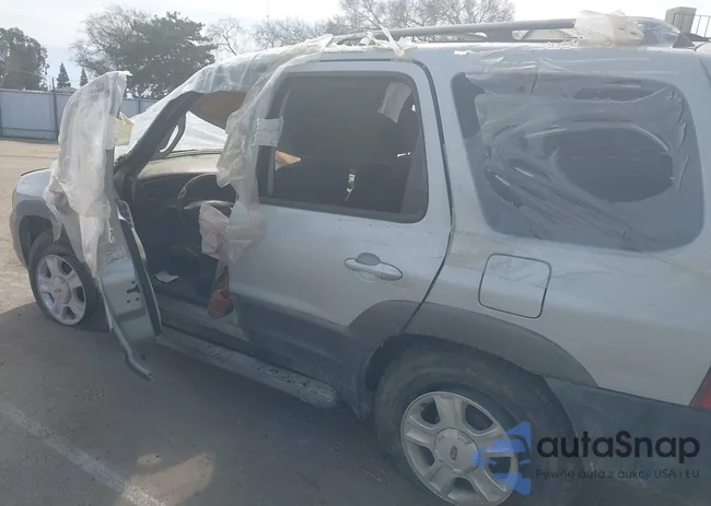 4F2YZ04113KM30592: 38839733