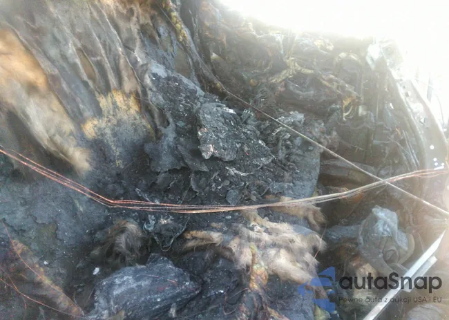 1C4PJMCS7HW500780: 38854596