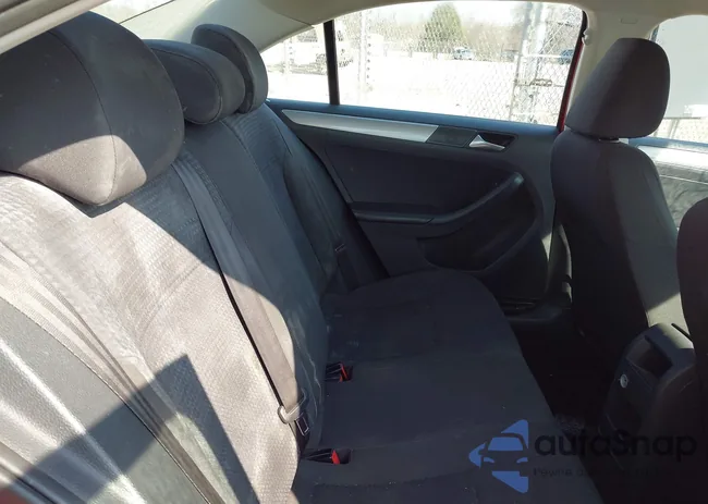 3VWD17AJXFM244787: 38860024