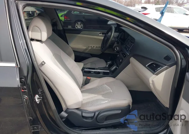 5NPE24AF9HH572001: 38861735