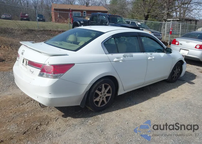 1HGCP2F89BA086926: 38866808