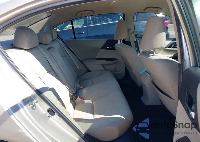 1HGCR2F39GA027557: 38873237