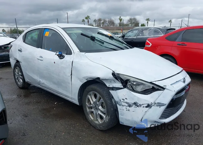 3MYDLBZV0GY130042: 38878128