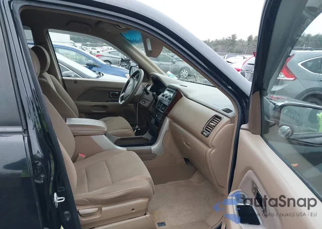 2HKYF18456H562017: 38909329