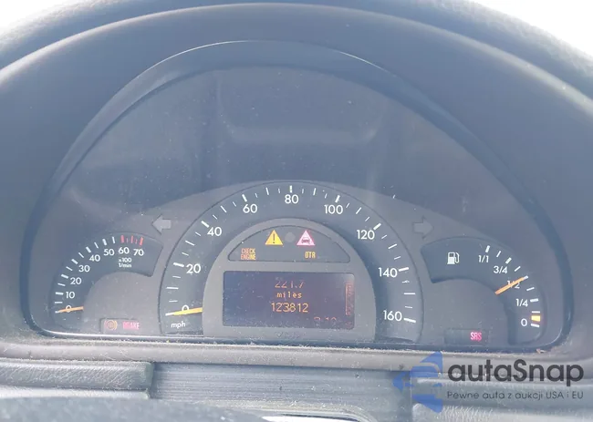 WDBRF61J21F090703: 38908842