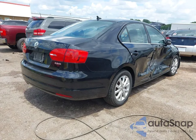 3VWDP7AJ1DM423196: 39920387