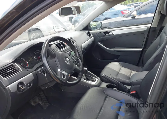 3VWDP7AJ1DM423196: 39920387