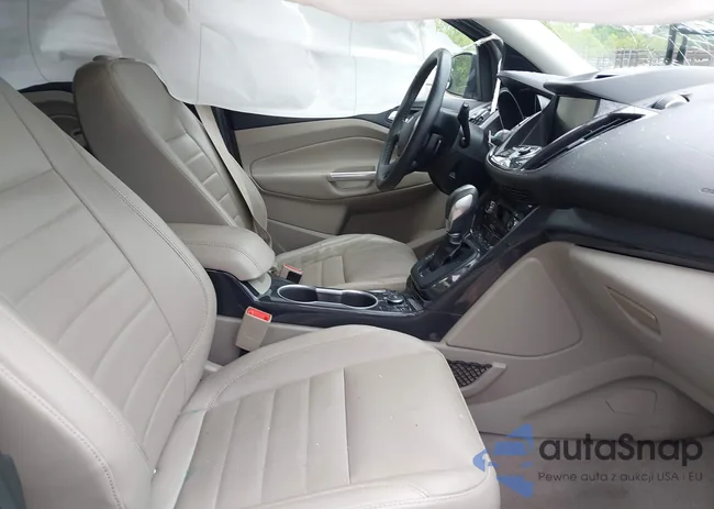 1FMCU0J96EUD35631: 39922356