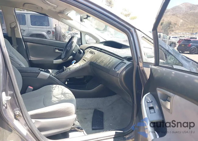 JTDKN3DU6E0371373: 39924556