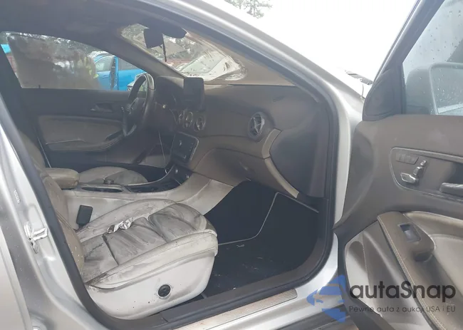 WDCTG4EB4JJ398359: 39926408