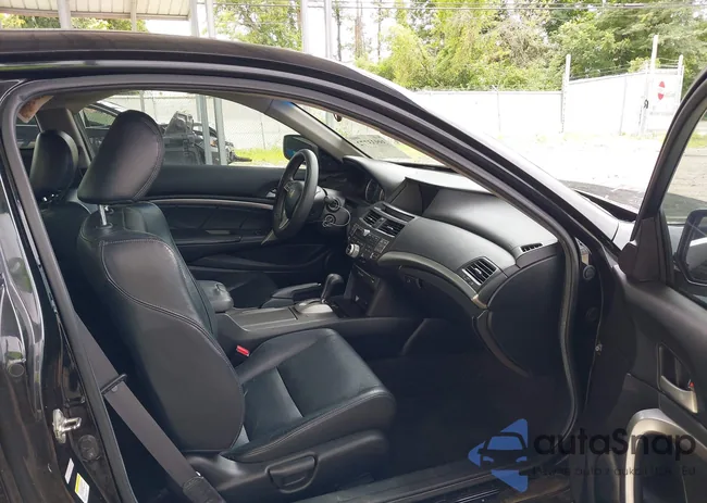 1HGCS22858A006907: 39933772