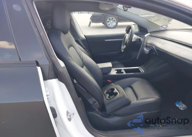 5YJ3E1EA8MF100733: 39934919