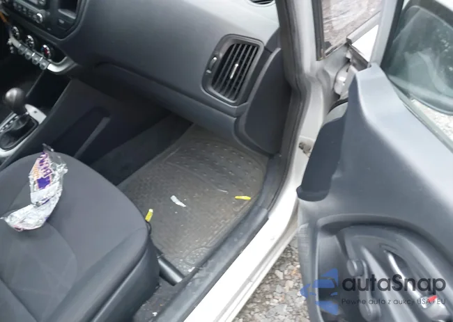 KNADM4A33D6111258: 39934097