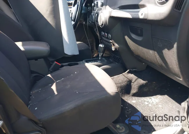 1C4BJWDG1FL589101: 39938456