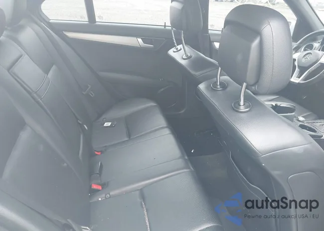 WDDGF8AB3DR284422: 39941565