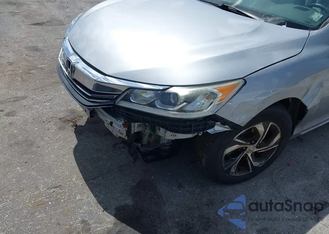 1HGCR2F38HA246267: 39943184