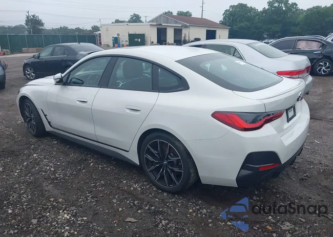 WBA63AV09NFM26321: 39943214