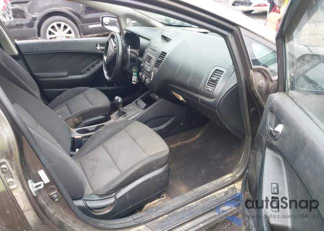 KNAFX4A60F5276476: 39952003