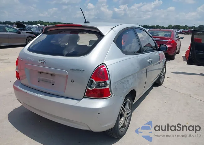 KMHCM3AC1AU150443: 39952062