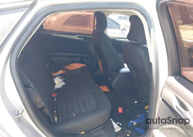 3FA6P0HD1KR174195: 39953236