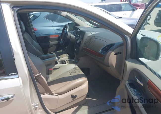 2C4RC1GG5ER150125: 39955540