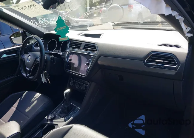 3VV2B7AX4LM086536: 39957753