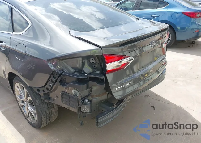 3FA6P0RU5KR106125: 39961867