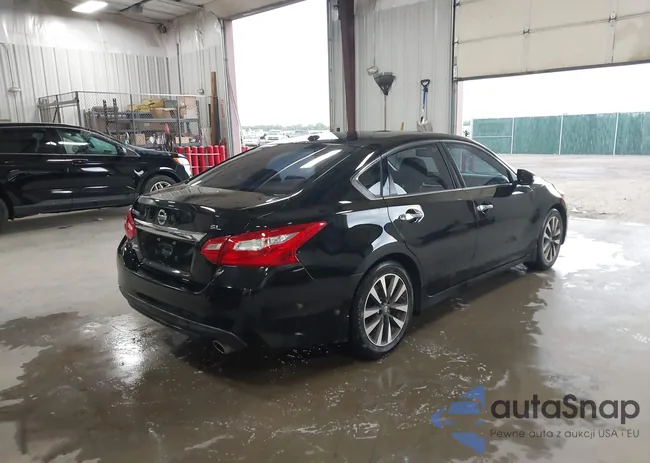 1N4AL3APXHC194660: 39968331