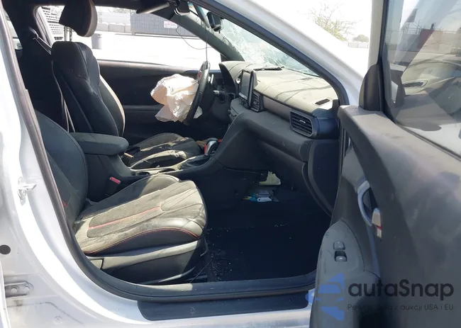 KMHTH6AB7KU015174: 39968921