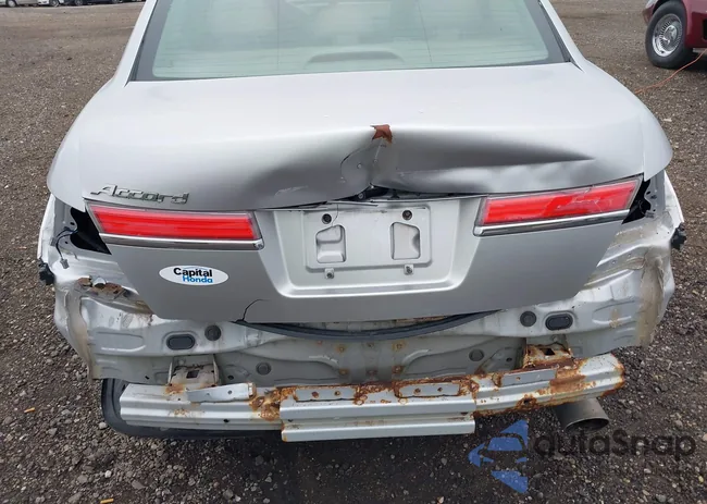 1HGCP2F83BA148286: 39977175