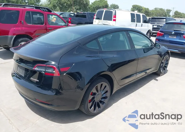 5YJ3E1EC3PF621008: 39978652