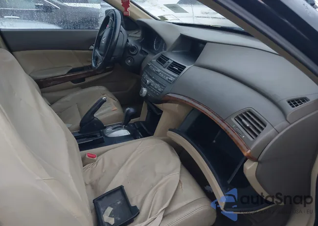 1HGCP26808A101225: 39983762