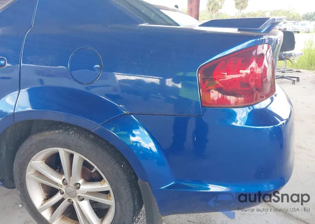 1C3CDZAG1CN255026: 39983853