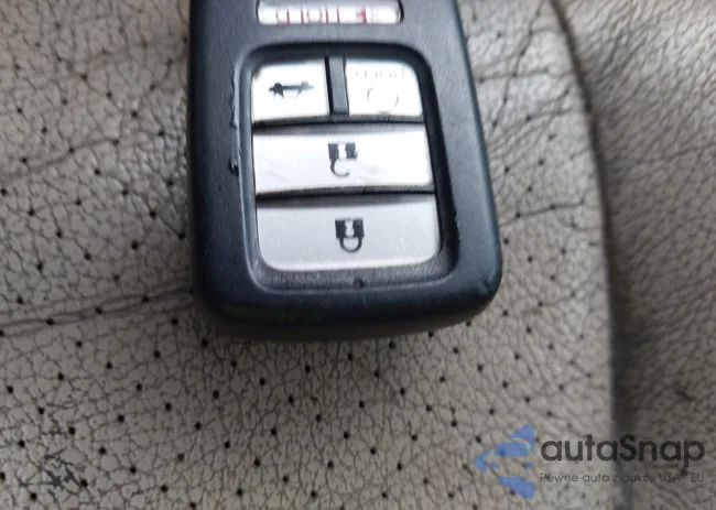 1HGCR2F84GA152011: 39984707