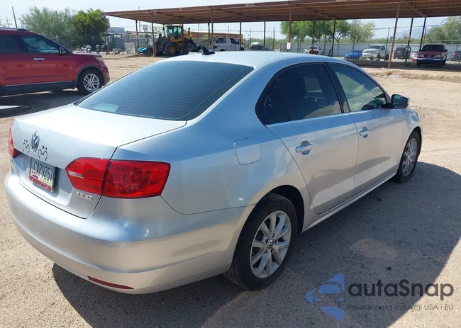 3VWDX7AJ9DM401480: 39983959