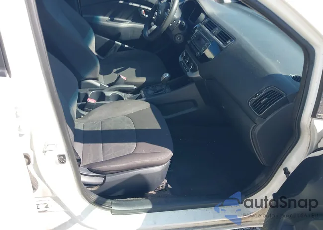 KNADM4A32G6699397: 39996282