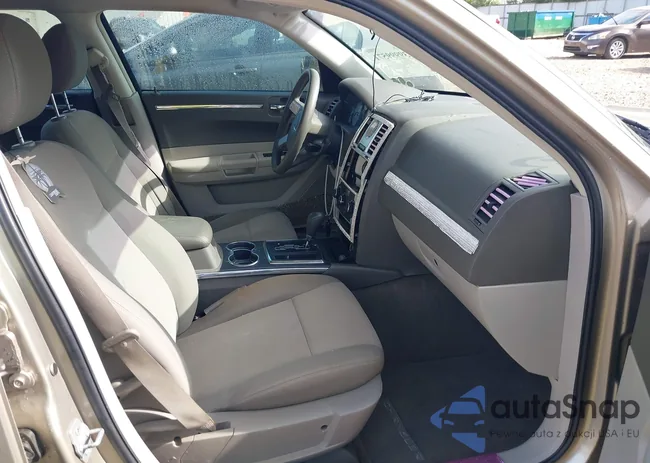 2C3KA43D89H571938: 39999571