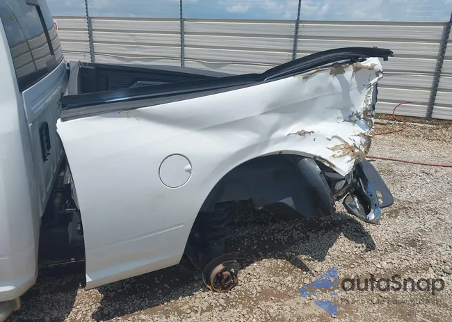 1C6RR6TT9LS146418: 39999078