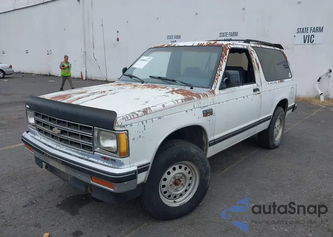 1GNCT18Z1L8103924: 40000913