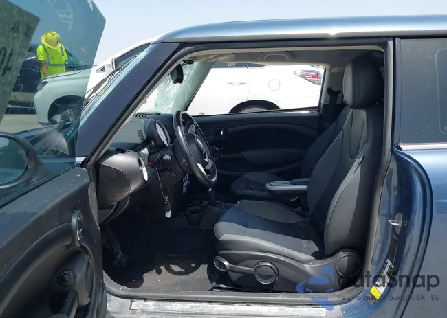 WMWMF3C59ATZ22899: 40004362