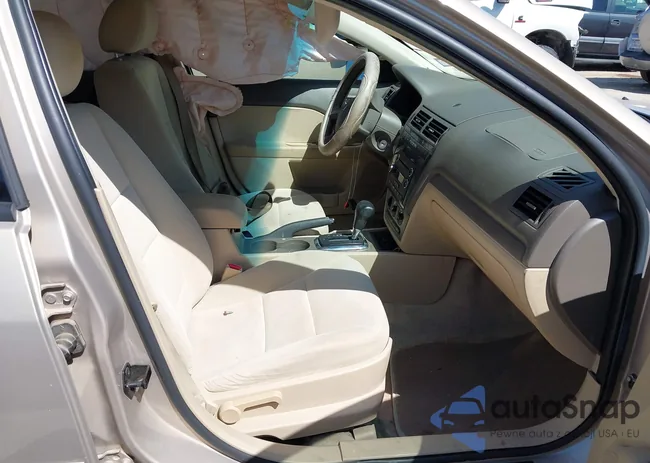 3FAHP07Z38R124929: 40013541