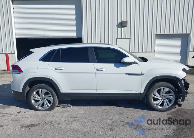 1V2EE2CA9MC226953: 40014786